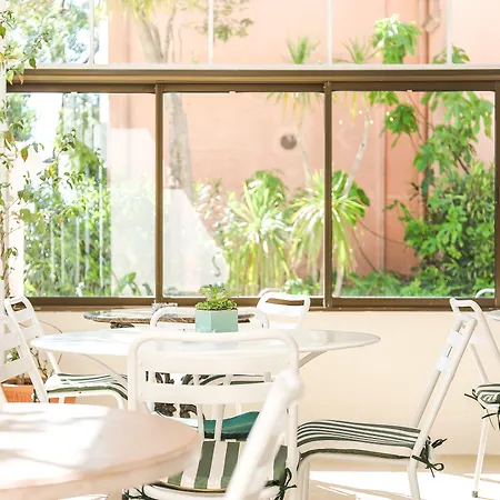 La Bienvenue Hotel
