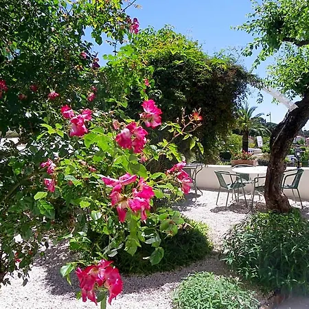 La Bienvenue Hotel La Croix-Valmer